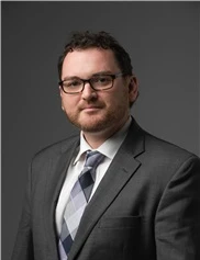 Ethan Larson board-certified labiaplasty surgeon