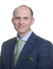 Roderick Urbaniak board-certified labiaplasty surgeon