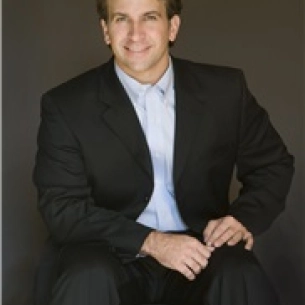 Kyle Gordley board-certified labiaplasty surgeon