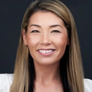 Elizabeth Lee board-certified labiaplasty surgeon