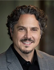 Andrew Lofman board-certified labiaplasty surgeon