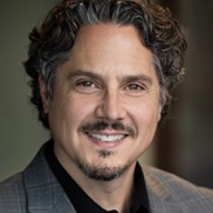 Andrew Lofman board-certified labiaplasty surgeon
