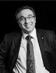 Mohammad Khosravi board-certified labiaplasty surgeon