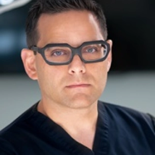 Sacha Obaid board-certified labiaplasty surgeon