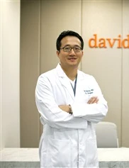 David Kahng board-certified labiaplasty surgeon