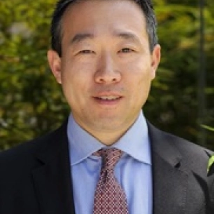 Alex Wong board-certified labiaplasty surgeon