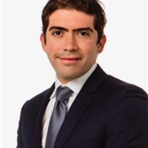 Salomon Puyana board-certified labiaplasty surgeon