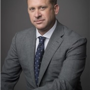 Tripp Holton board-certified labiaplasty surgeon