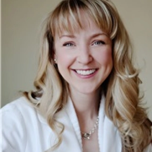 Dawn Wang board-certified labiaplasty surgeon