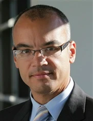 Alberto Aviles board-certified labiaplasty surgeon