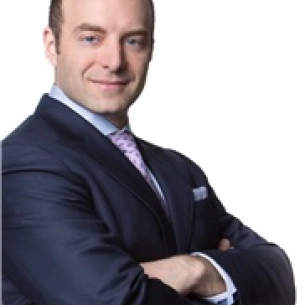 Bill Kortesis board-certified labiaplasty surgeon