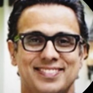 Amir Tahernia board-certified labiaplasty surgeon