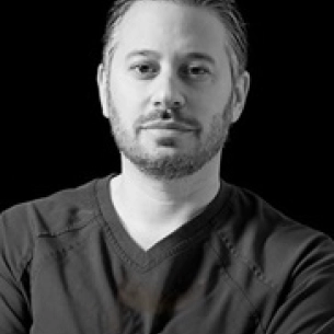 Sean Simon board-certified labiaplasty surgeon