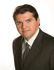 Alfonso Camberos board-certified labiaplasty surgeon