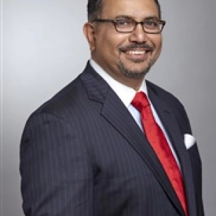 Amir Nasir board-certified labiaplasty surgeon