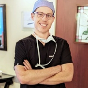 Aaron Gilson board-certified labiaplasty surgeon