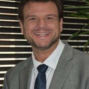 Clinton Webster board-certified labiaplasty surgeon