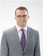 Artur Fahradyan board-certified labiaplasty surgeon