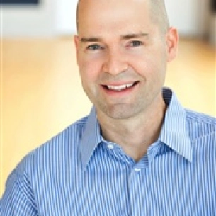 Andrew Gear board-certified labiaplasty surgeon