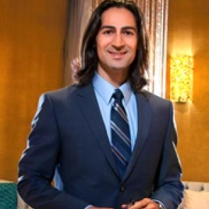 Remus Repta board-certified labiaplasty surgeon