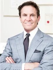 Daniel Shapiro board-certified labiaplasty surgeon