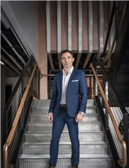 Pablo Prichard board-certified labiaplasty surgeon