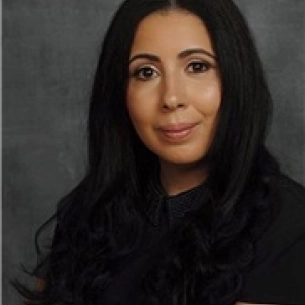 Mariel Eliza board-certified labiaplasty surgeon