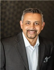 Bharat Shah board-certified labiaplasty surgeon