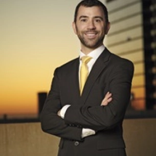 Lawrence Iteld board-certified labiaplasty surgeon