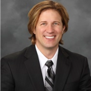 Matthew Yoak board-certified labiaplasty surgeon