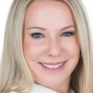 Jennifer Weintraub board-certified labiaplasty surgeon