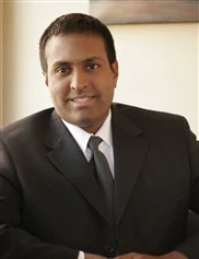 Vishnu Rumalla board-certified labiaplasty surgeon