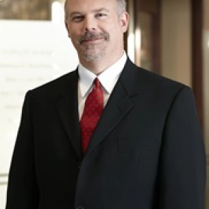 Kevin Berning board-certified labiaplasty surgeon
