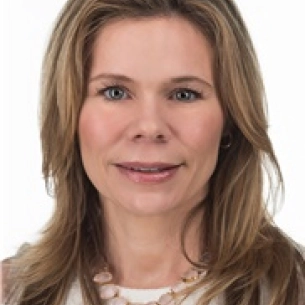 Eileen Black board-certified labiaplasty surgeon
