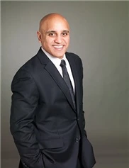 Nikesh Patel board-certified labiaplasty surgeon