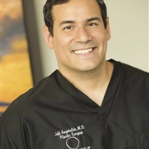 Jeff Angobaldo board-certified labiaplasty surgeon