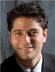 Elan Singer board-certified labiaplasty surgeon