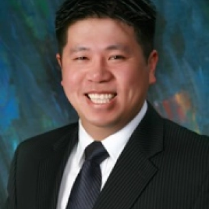 Edwin Chang board-certified labiaplasty surgeon