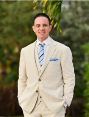 Ameen Habash board-certified labiaplasty surgeon