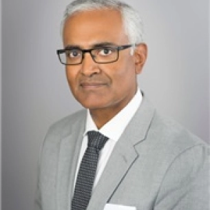 Shankar Lakshman board-certified labiaplasty surgeon