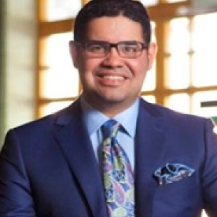 Wilberto Cortes board-certified labiaplasty surgeon