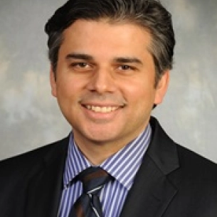 Salman Ashruf board-certified labiaplasty surgeon