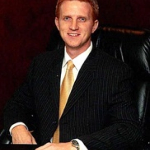 Ryan Flannagan board-certified labiaplasty surgeon