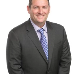 Jonathan Weinrach board-certified labiaplasty surgeon