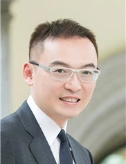 S. Daniel Huang board-certified labiaplasty surgeon