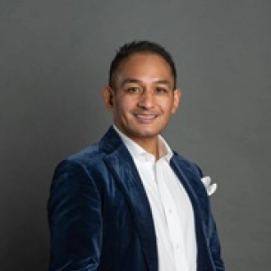 Lewis Albert Andres board-certified labiaplasty surgeon