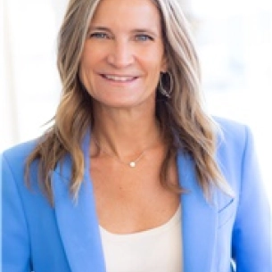 Tiffany Grunwald board-certified labiaplasty surgeon