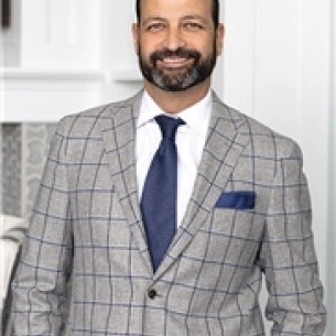 David Alfonso board-certified labiaplasty surgeon