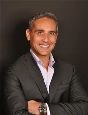 Irvin Wiesman board-certified labiaplasty surgeon