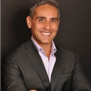 Irvin Wiesman board-certified labiaplasty surgeon